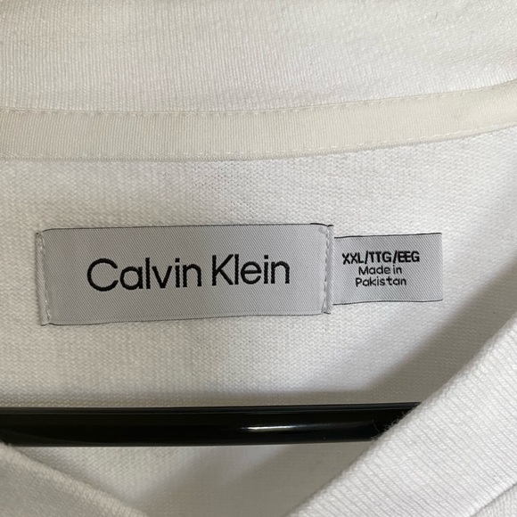 CALVIN KLEIN WHITE LONG SLEEVE BUTTON NECK - Picture 5 of 7